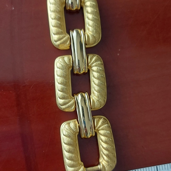 Authentic Givenchy Gold Tone oversized bracelet - Picture 7 of 10